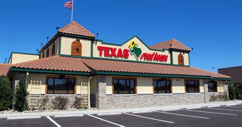 Investor buys Texas Roadhouse building on Restaurant Row in East Naples