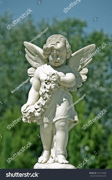 Statue Little Girl Angel Flower Garland Stock Photo 103118588 ...