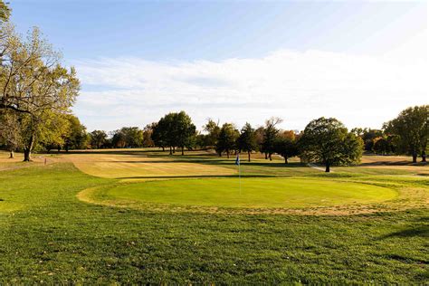 Shawnee Country Club: Uncover Top-Notch Golf