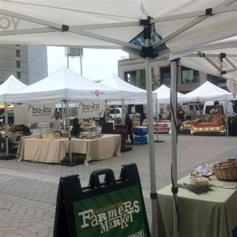 Raleigh Downtown Farmers Market | Downtown farmers market, Raleigh downtown, Farmer