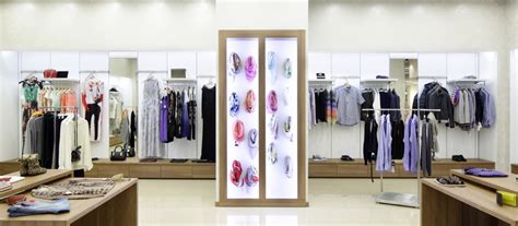 Retail visual merchandising trends & examples (with images)