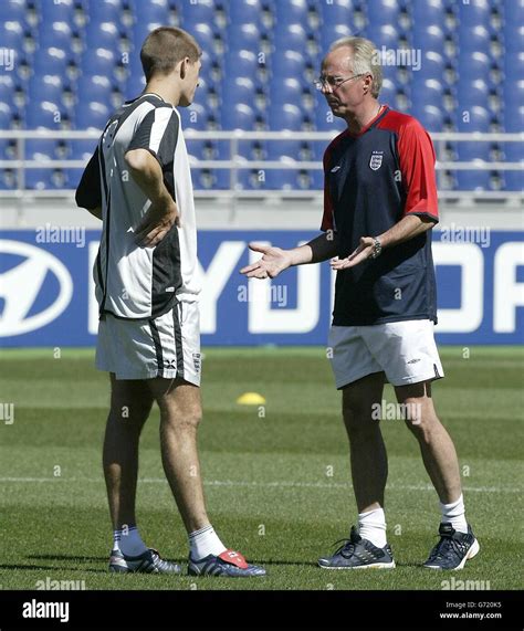 Sven Goran Eriksson Euro 2004 England Training Stock Photo - Alamy