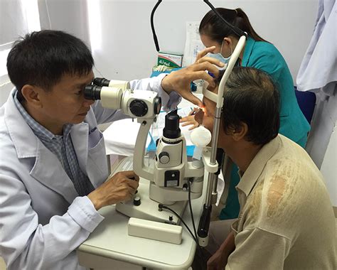 MENLA - Eye Surgery with Phaco method for 50 poor patients at HCMC ...