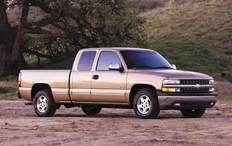 Used 2001 Chevrolet Silverado 1500 Extended Cab Review | Edmunds