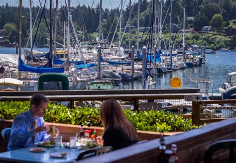 Bainbridge Island Reservations – Doc's Marina Grill