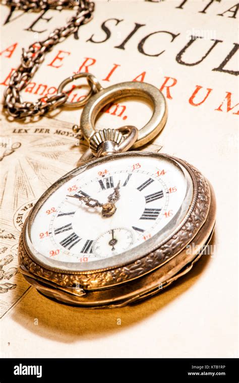 antique pocket watch Stock Photo - Alamy