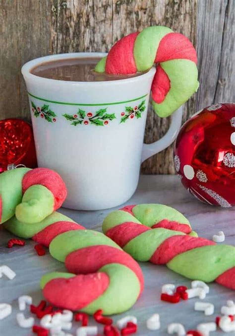 Christmas Candy Cane Cookies - The Kitchen Magpie