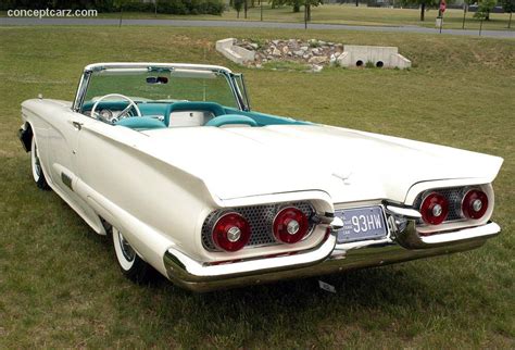 1958 Ford Thunderbird - Information and photos - MOMENTcar