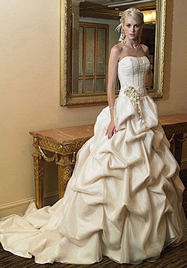 Taffeta Wedding Dresses | Wedding Style Guide