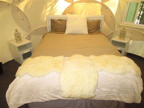 Igloo Airbnb In BC Is A Cozy Snow-Free Staycation - Narcity