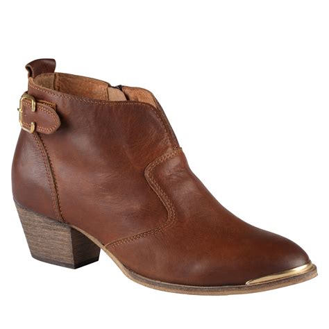 Aldo Cham Leather Ankle Boots in Brown (Cognac) | Lyst