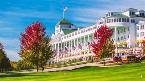 Grand Hotel on Mackinac Island offering Pure Michigan package to see fall colors