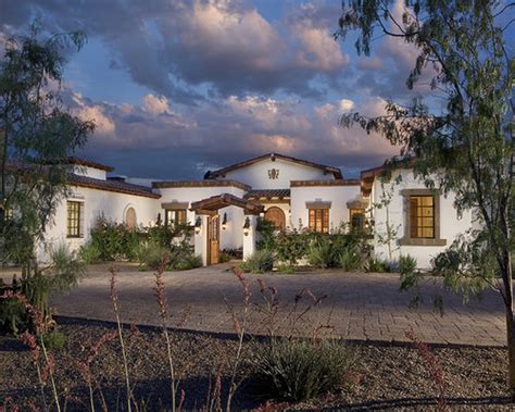 Best Hacienda Style Homes Design Ideas & Remodel Pictures | Houzz