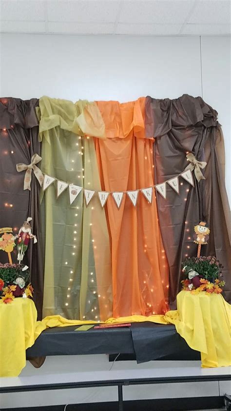 Photo backdrop Thanksgiving | Thanksgiving photos, Fall festival ...