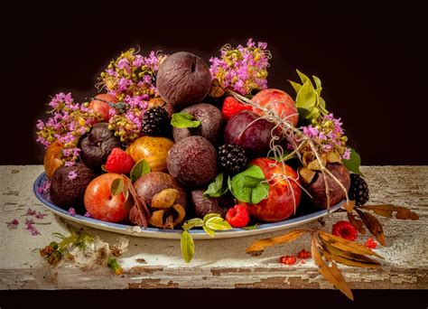 Bowl of Fruit | Still Life Photography - Ron Mayhew