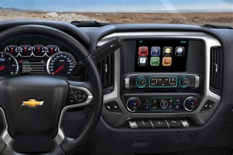 2014 Chevrolet Silverado 1500 Z71 LT Crew Long-Term Road Test - Interior