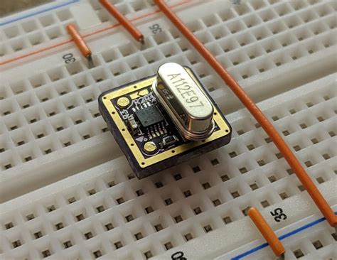 Clock Oscillator in mini package - Clock in a Can - Electronics-Lab.com