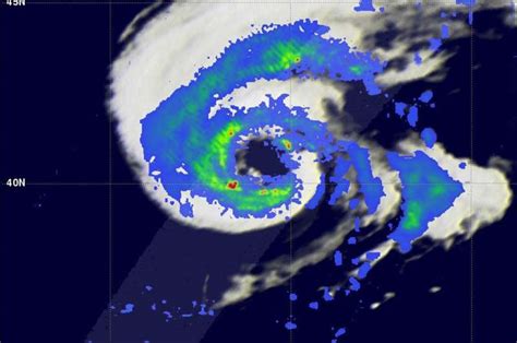 GPM satellite sees Hurricane Nicole moving over cold North Atlantic