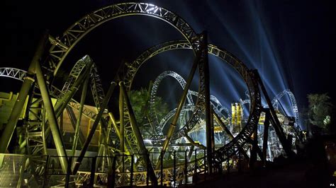 The Smiler: Facts about the Alton Towers rollercoaster - BBC News