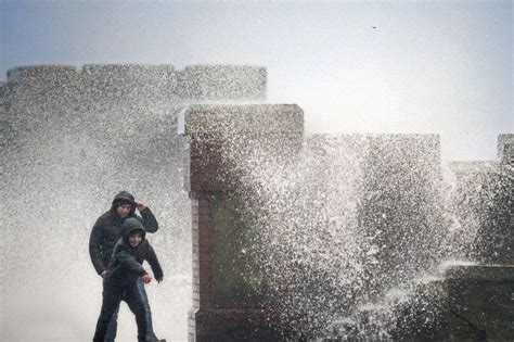 Live: Scotland on flooding alert as storms return - Daily Record