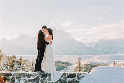 Snake River Overlook Winter Elopement - Janelle & Co Photo