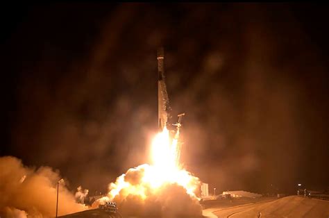 SpaceX launches 1st batch of 'direct to cell' Starlink satellites (video) | Space