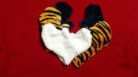 Some Kitten Mittens! by AaronDennis on DeviantArt