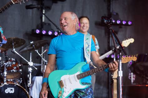 Fans flock to Jimmy Buffett's eateries to toast the Mayor of Margaritaville - NewsFinale