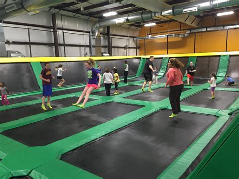 Tips for Choosing the Best Trampoline Park Near Me