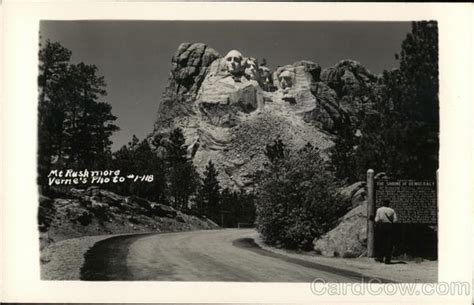 Mount Rushmore Keystone, SD Postcard