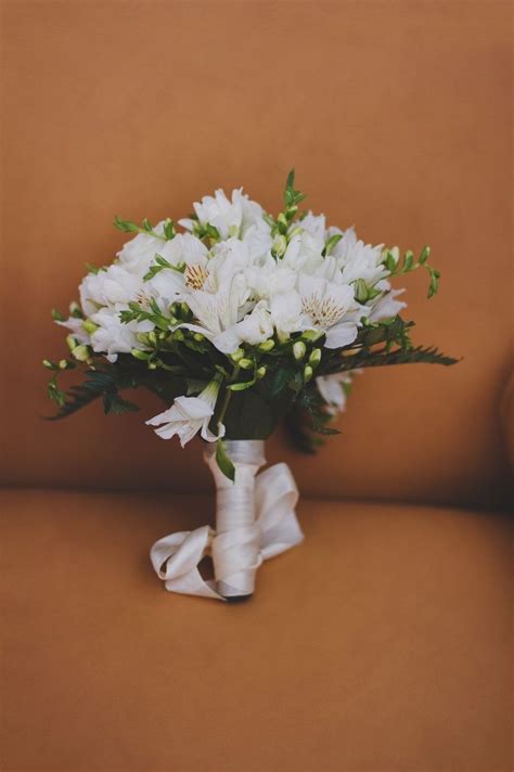 White alstroemeria wedding bouquet by Eugenia Svitelskaya photography | Alstroemeria bouquet ...