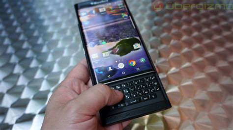 BlackBerry PRIV Review | Ubergizmo