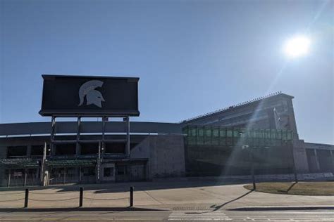 Michigan State approves alcohol sales at Spartan Stadium this fall ...