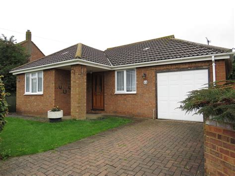 2 bedroom detached bungalow for sale, The Chequers, Milton Keynes, MK19 7HG