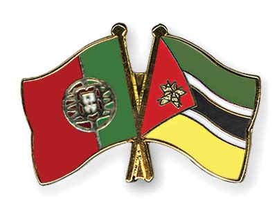 Crossed Flag Pins Portugal-Mozambique Flags