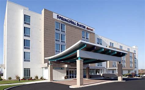 Airport Hotel Review: SpringHill Suites by Marriott - Leisure Tours and ...