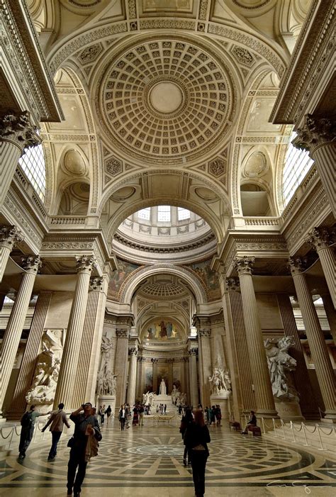 1000 words for France: Pantheon interior