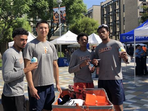 Titans Athletics on Twitter: "Move-in Day for @csuf! Our athletics teams are helping students ...