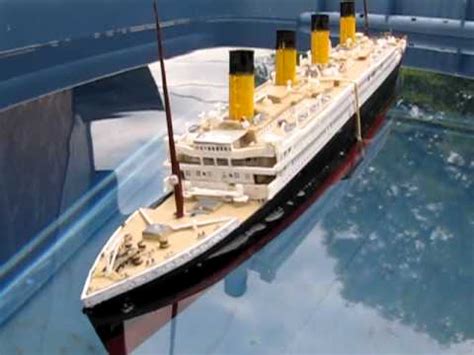 Titanic Model Sinking - YouTube