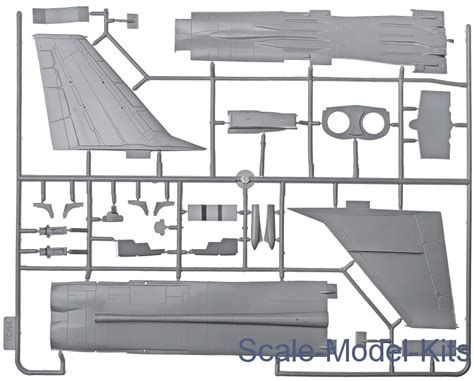 MiG-31 Foxhound Soviet heavy fighter-interceptor-ICM plastic scale model kit in 1:72 scale (icm ...