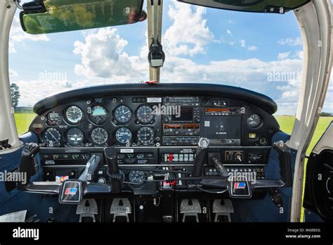 cockpit instrument panel of a Piper PA28 light aircraft Stock Photo - Alamy