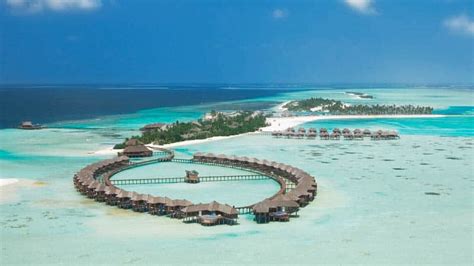 10 of the Best Maldives Scuba Diving Resorts | Maldives Luxe | The Maldives Holiday Specialists