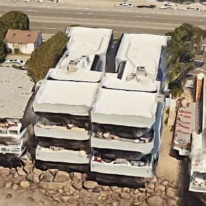 Gal Gadot's House in Malibu, CA - Virtual Globetrotting