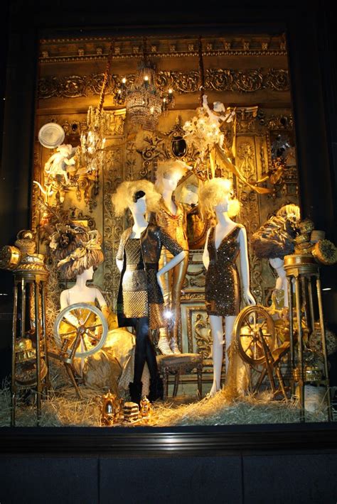 Pin by Michael Davey on RETAIL | Visually Merchandised | Bergdorf ...