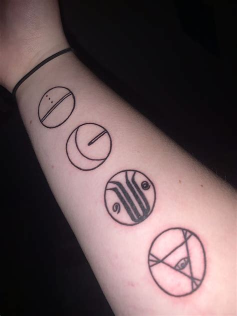 Pin by karol on tattos | 5sos tattoo, Mini tattoos, Pretty tattoos