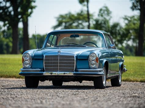 1970 Mercedes-Benz 280 SE 3.5 Coupe | Monterey 2018 | RM Sotheby's