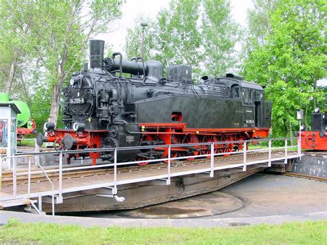 Datei:Dampflokomotive 94 2105 Eisenbahnmuseum Schwarzenberg.jpg – Wikipedia