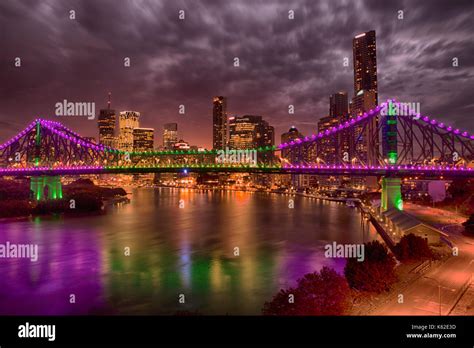 Story Bridge Brisbane at Sunset Stock Photo - Alamy