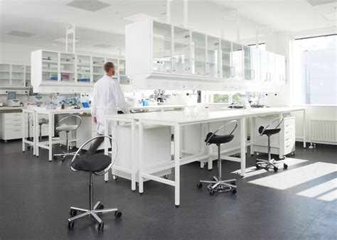 Chairs for Laboratory | Ergonomic chairs for Laboratory from Dynamosto ...