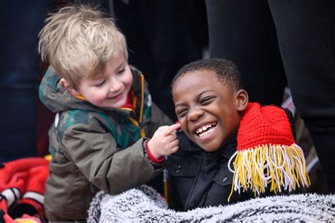 Wild celebrations greet Kansas City Chiefs as they take to the streets ...